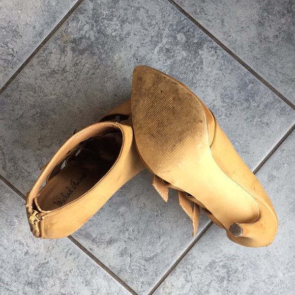 Michael Antonio Tan Heels - Picture 4 of 7